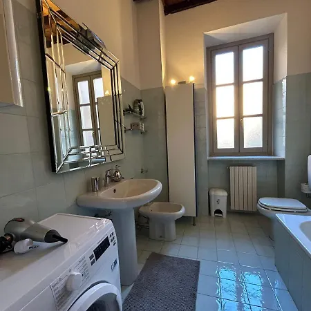 Elegante Nel Centro Storico Di