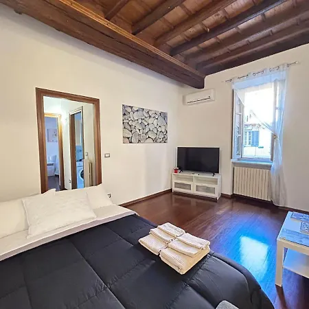 Elegante Nel Centro Storico Di *