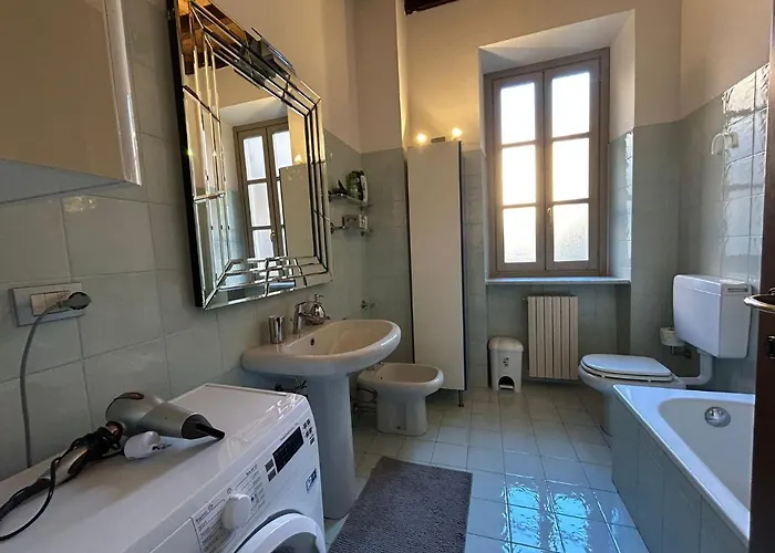 Elegante Nel Centro Storico Di